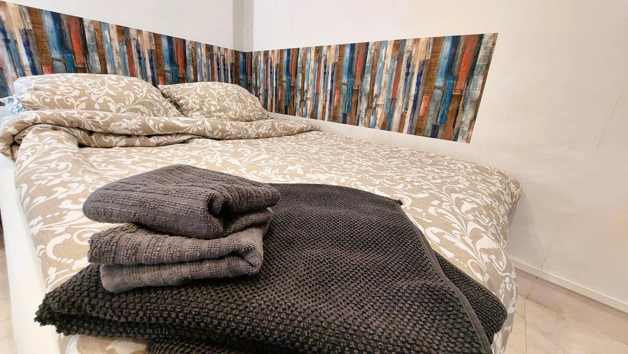 Top Location Apartment Barcelona Bagian luar foto